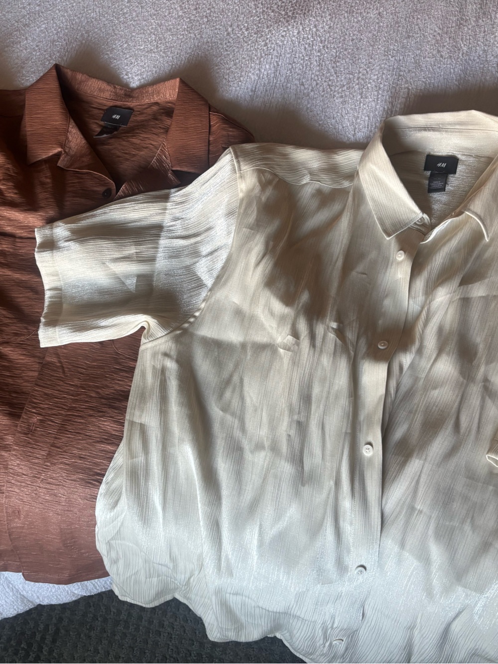 H&M Men’s XL Textured Button-Front Top in Cream and Rustic - 2 lot.  Never worn!